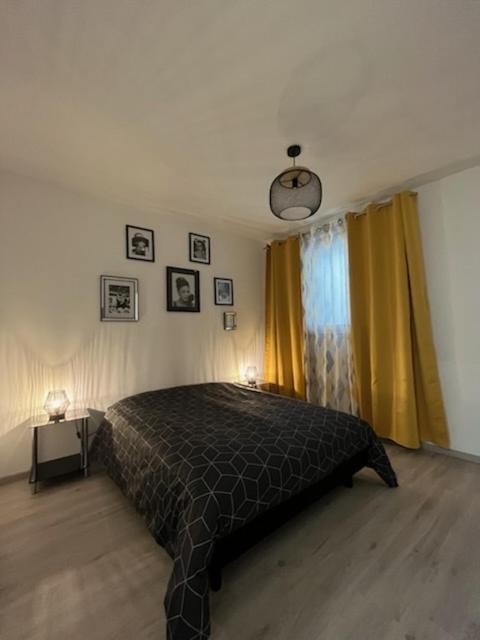 Apartamento Le Mendes Évron Exterior foto